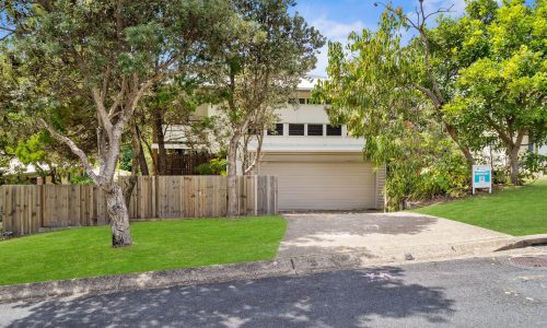 Banksia Beach House