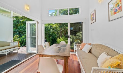 Straddie Glasshouse